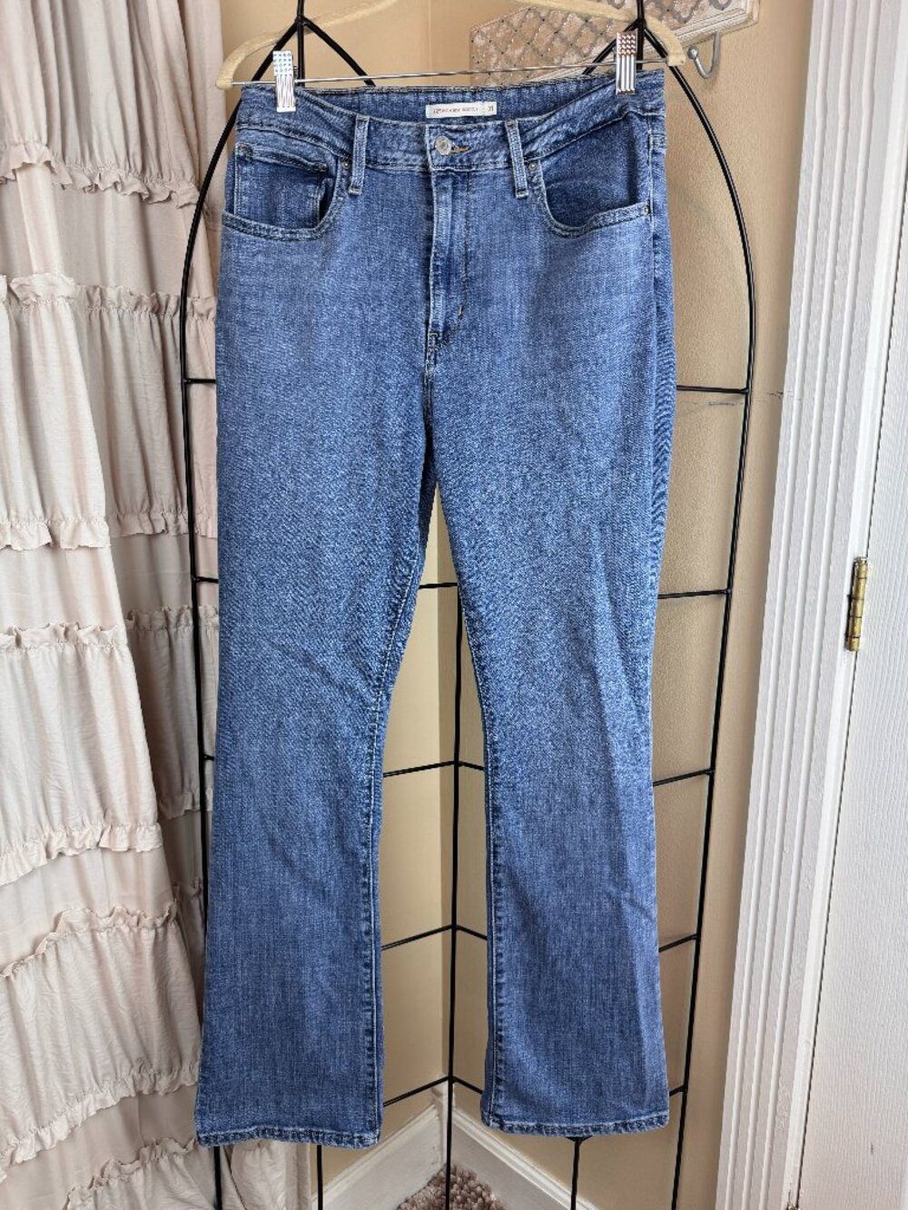 Levis 725 Jeans Womens Blue High Rise Bootcut Medium Wash Y2K Streetwear 31x32